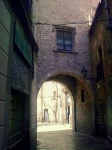 callejón de entrada a la plaza San Felip Neri en Barcelona