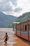 Pakbeng Laos captain slow boat bath