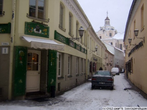 CALLEJA DE VILNIUS
COQUETA CALLE DEL CENTRO HISTÓRICO BAJO UNA INTENSA NEVADA
