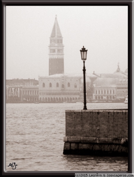 Campanile de San Marco en la niebla
El invierno y la bruma le sientan bien a Venecia.
