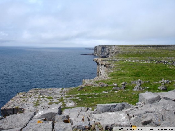 Dun Aengus II
Dun Aengus, fuerte prehistórico en Inishmore, Islas Aran, Condado de Galway. Vista del acantilado hacia el oeste.
