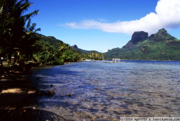 Vista del volcán Otemanu y monte Pahia. Bora Bora
Vista del volcán Otemanu y monte Pahia desde la bahia Faanui. Bora Bora
