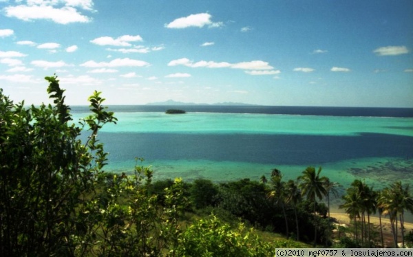 Zona Sur de Raiatea. Polinesia Francesa
Vistas de Huahine desde la zona Sur de la isla de Raiatea en Polinesia Francesa. En primer término el Motu Oatara
