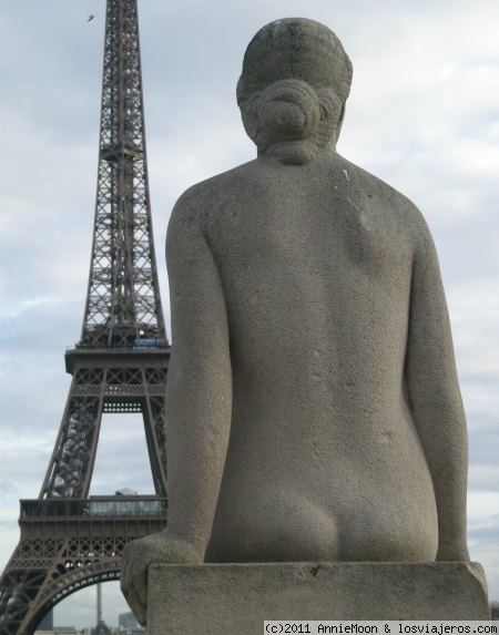 Siempre observando la torre - Francia