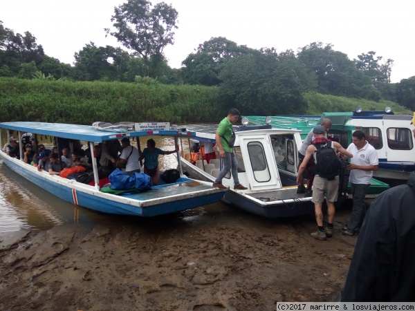 Embarcadero el a Pavona
Lanchas esperando para el traslado a Tortuguero
