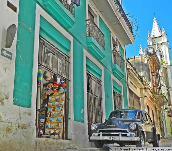 almendrón
en La Habana
