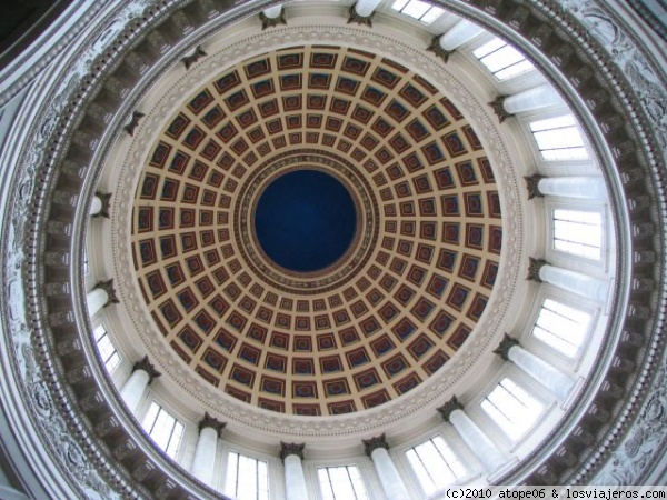 Cúpula del Capitolio
Cúpula en el capitolio
