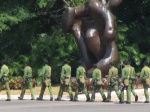 Soldados en la plaza de la revolución