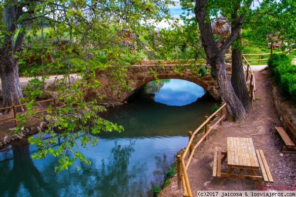 La Paradera,Ibdes.Zaragoza
Bello rincón de Ibdes para pasear y hacer picnic, al lado la ruta de Las Maravillas. Merece la pena visitar el lugar.
