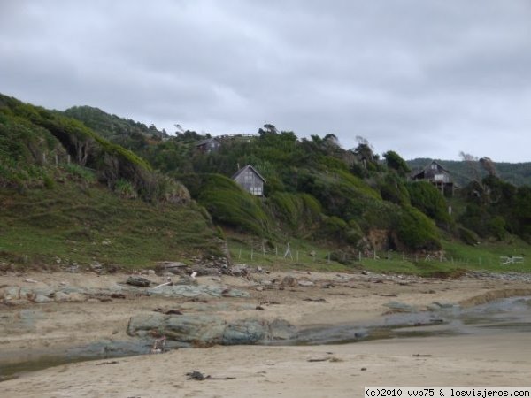 Playa de Tril Tril, Dècima regiòn, Chile
Uniòn de campo y Playa en la Dècima de Regiòn de Chile comuna de San Juan de la Costa
