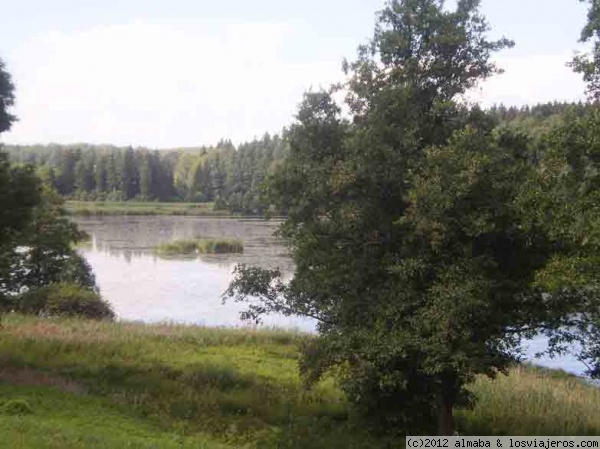 Lago Peipsi
Vista del Lago Peipsi, el quinto lago más grande de Europa, situado en la frontera entre Rusia y Estonia
