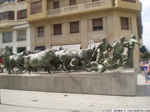 Los encierros pamplonicas
Monumento a los universalmente famosos encierros de Pamplona
