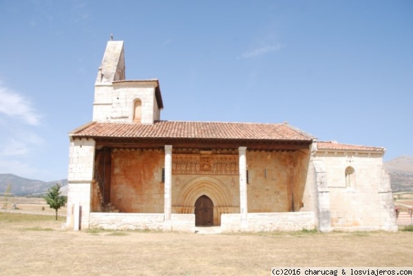 Iglesia de la Asuncion. Pisón de Castrejón. Palencia
Otra de las muchas iglesias románicas de Palencia que conserva una bonita portada con los 12 apóstoles labrados en piedra, entre otros elementos románicos.
