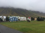Vista de Isafjördur con lluvia. Fiordos del Oeste