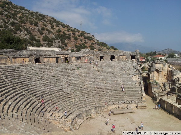 Teatro romano de Myra - Demre (Antalya)
el mayor teatro romano de la región, cuyos restos aún se conservan
