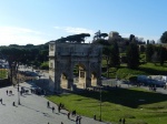 El Arco de Constantino visto desde el Coliseo. Roma