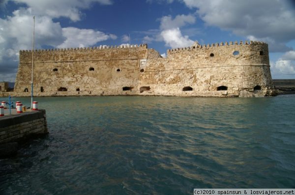 Fortaleza Veneciana - Puerto de Heraclio - Creta
Antiguo castillo veneciano en el viejo puerto de Heraclio
