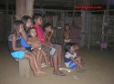 Ir a Foto: Poblado indigena en cerca de Manaos - rio Amazonas - Brasil. 
Go to Photo: Small village near Manaos - Amazon river- Brasil - Brazil.