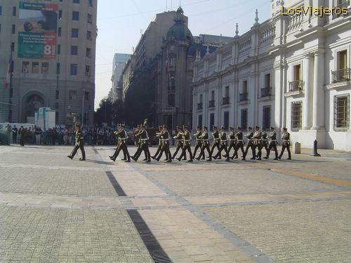 Desfile frente al Palacio de la Moneda - Santiago de Chile
Palacio de la Moneda - Santiago de Chile