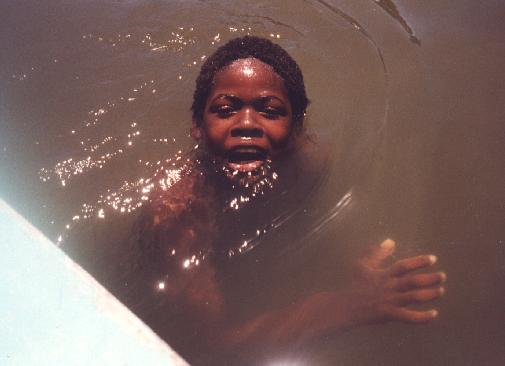 Garifuna saliendo de las aguas- Livingston - America