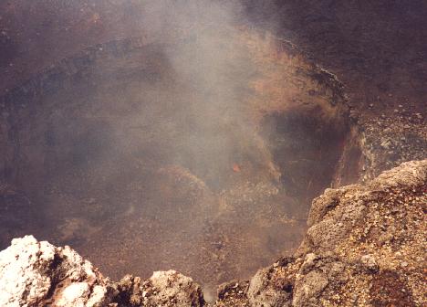 Crater del volcan de Masaya - America