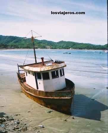 Barco varado - San Juan del Sur (Nicaragua) - America