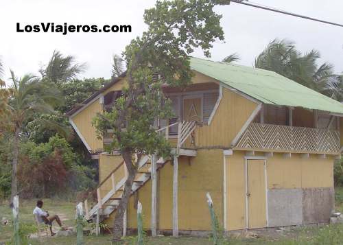 Casa al borde de la carretera - Punta Cana - Dominicana Rep.