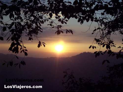 Amanece sobre Sikkin. Darjeeling - India
Sunrise over Sikkin - Darjeeling - India