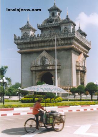 Victory Monument - Vientiane - Laos