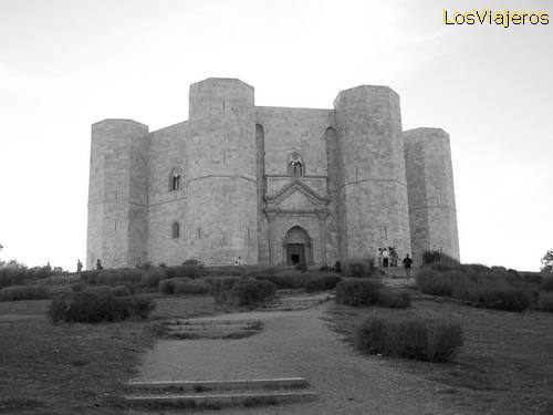 Castel del Monte - Puglia - Italia
Castel del Monte - Puglia - Italy