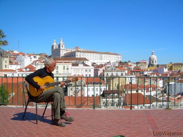 Vistas de Alfama-Lisboa - Portugal