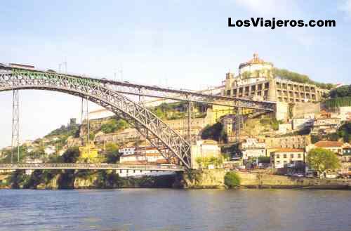 Vila Nova da Gaia & Bridge over the Douro river - Porto - Portugal
Vila Nova da Gaia  y Puente de Don Manuel - Oporto - Portugal