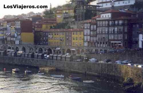 Los antiguos muelles de Oporto - Portugal