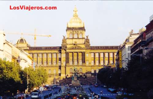 Museo Nacional y  Plaza de San Wenceslao - Praga - República Checa - Checa Rep.