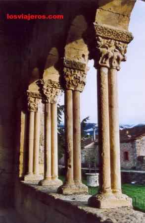 Arquitectura romanica - Capitel - Iglesia de Sotosalvos - Segovia - Espaa