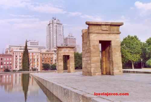Torre de Madrid desde el templo de Debod - Madrid - Espaa