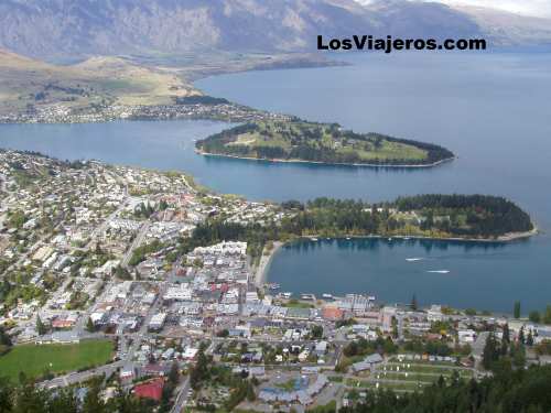 Queenstown Lake & Remarkable Mountains - South Island - New Zealand
Queenstown en la isla del Sur; junto a las Remarkable Mountains - Nueva Zelanda