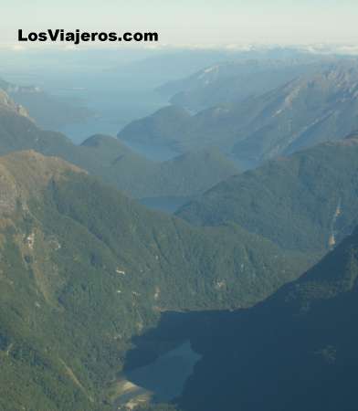 Vista aerea de los Fiordos - Nueva Zelanda