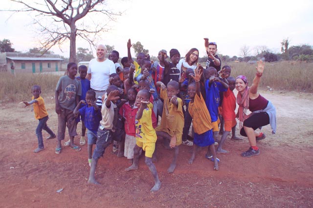 mil sonrisas, Viajar a Senegal