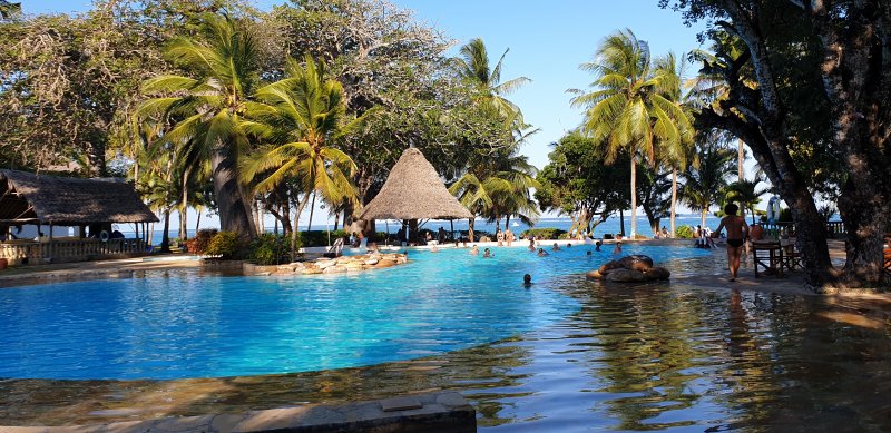 Piscina, Diani, costa sur de Mombasa: playas y hoteles -Kenia 1