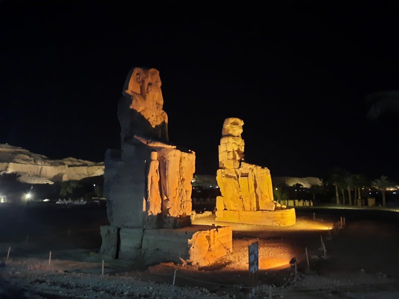 Colosos de Memnon de noche, Excursión nocturna en bicicleta por Luxor Oeste