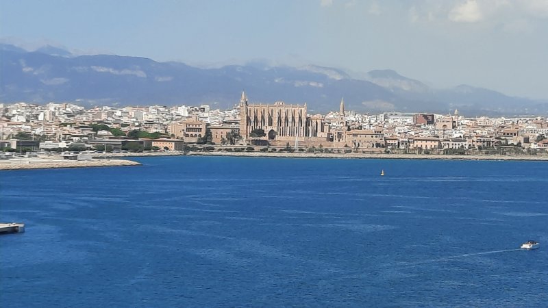 Catedral vista desde el Wonder, Wonder of the Seas: Nuevo Coloso de Royal Caribbean 2022