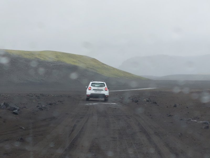 Conduciendo bajo la lluvia - Excursión a Landmannalaugar, Clima en Islandia: mejor época para ir, ropa, horas luz, 0
