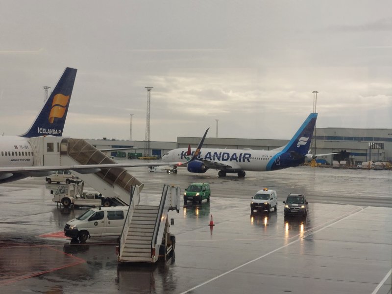 Aviones en el aeropuerto de Keflavik, Islandia, Aeropuerto Internacional de Keflavik - Reykjanes, Islandia