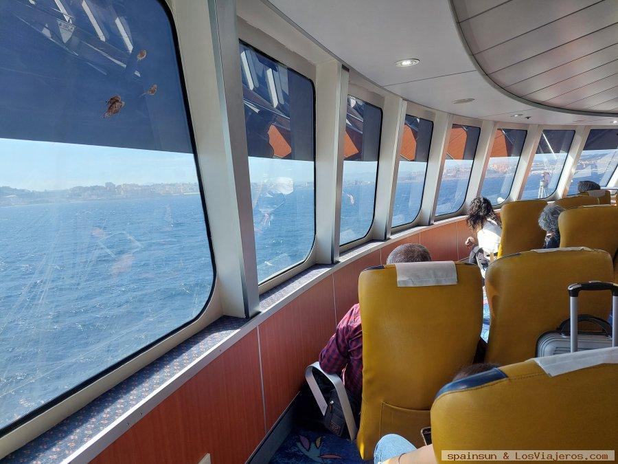 En el barco cruzando el estrecho y llegando a Ceuta, Ferrys del Estrecho: Algeciras o Tarifa - Ceuta o Tánger 0