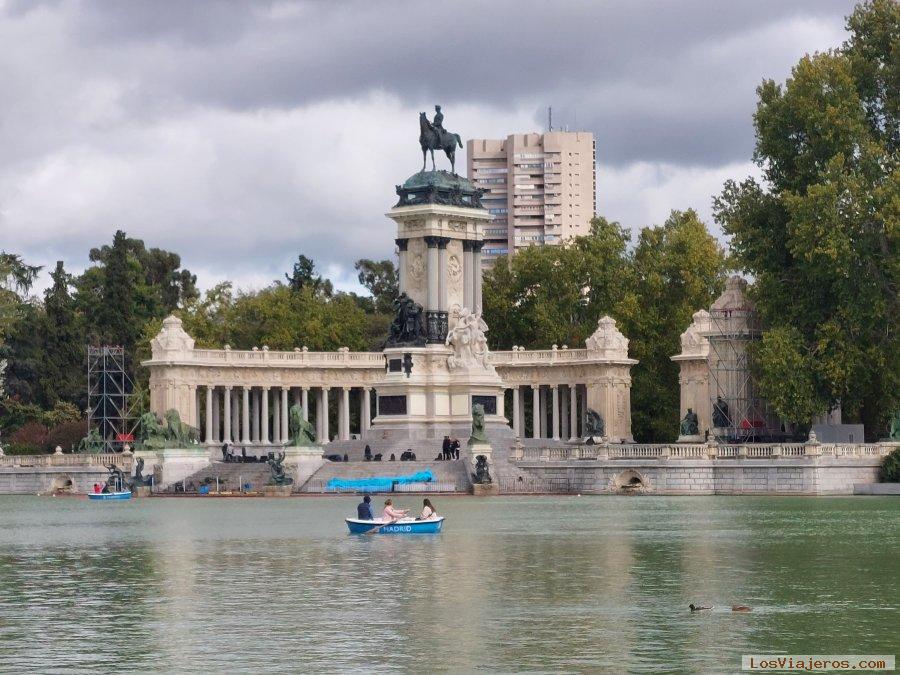 Estanque del Parque del Retiro, Parque del Retiro y Puerta de Alcalá - Madrid 0