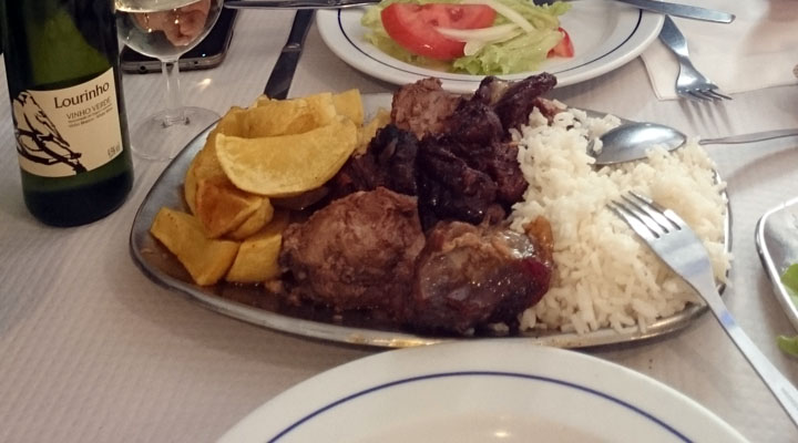 comer en restaurante  ADEGA EVARISTO Aveiro. Portugal. 1