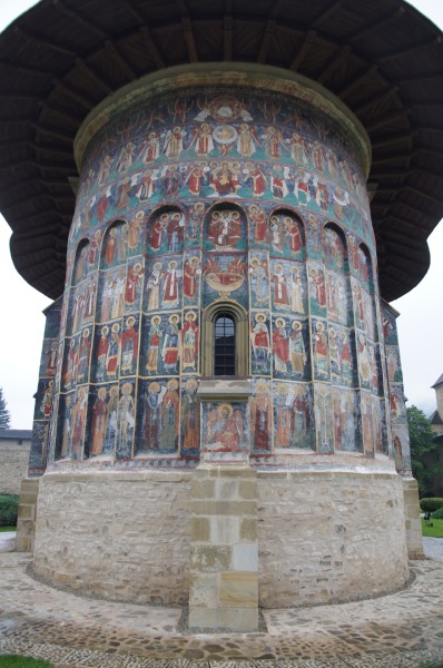 Abside de la Iglesia de la Resurrección - Monasterio de Sucevita, Bucovina: Iglesias pintadas Moldavia e itinerarios -Rumania 0