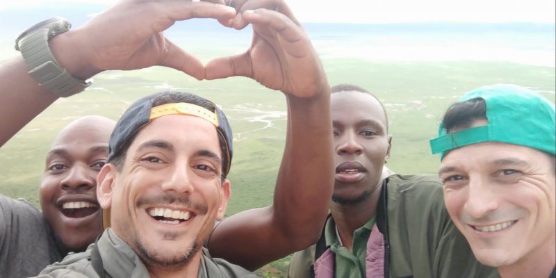 Con Valen (chofer) y Lazaro (guia) en Ngorongoro., Udare Safaris - Agencia local Tanzania 1