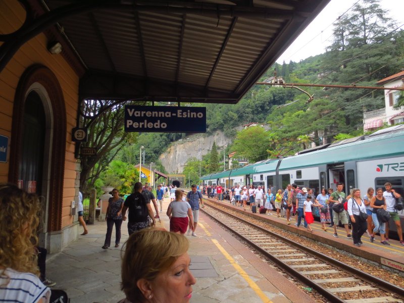 Estación de Varenna., Lago de Como (Lago di Como) - Lombardia - Italia